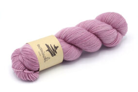 SOCK-FINE-4ply-Raspberry-Ice