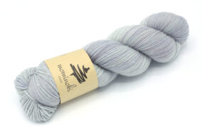 SOCK-FINE-4ply-Silver